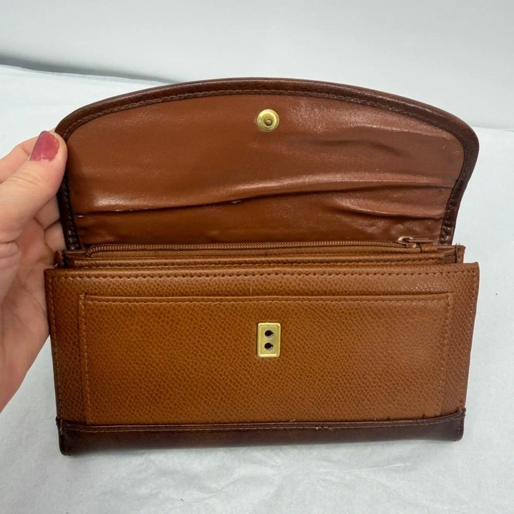 Liz Claiborne liz claiborne